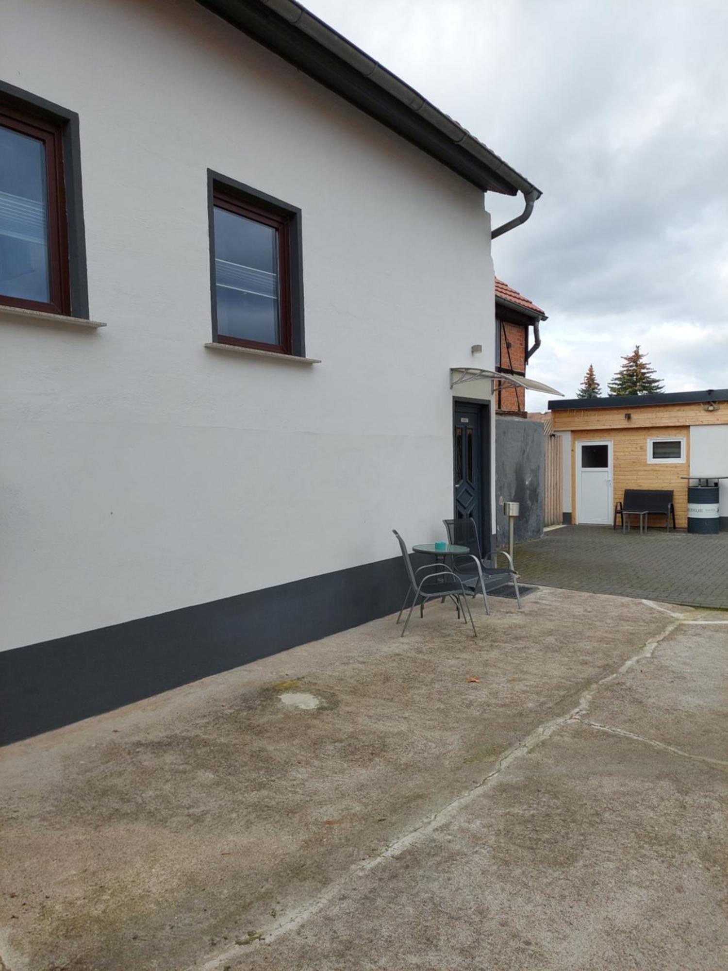 Ganze Ferienwohnung 5 Km Von Erfurt, Mit Kaffeevollautomat, Tv, Wlan, Boxspringbett, Schlafsofa Und Einkaufsmoeglichkeiten, Sehr Gute Anbindung Zur A71 Und A4, Kostenloser Oeff Parkplatz Fuer Pkw Und Transporter Elxleben Εξωτερικό φωτογραφία
